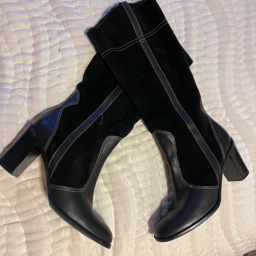 Franco Sarto Black Heeled Boots Sleek Design